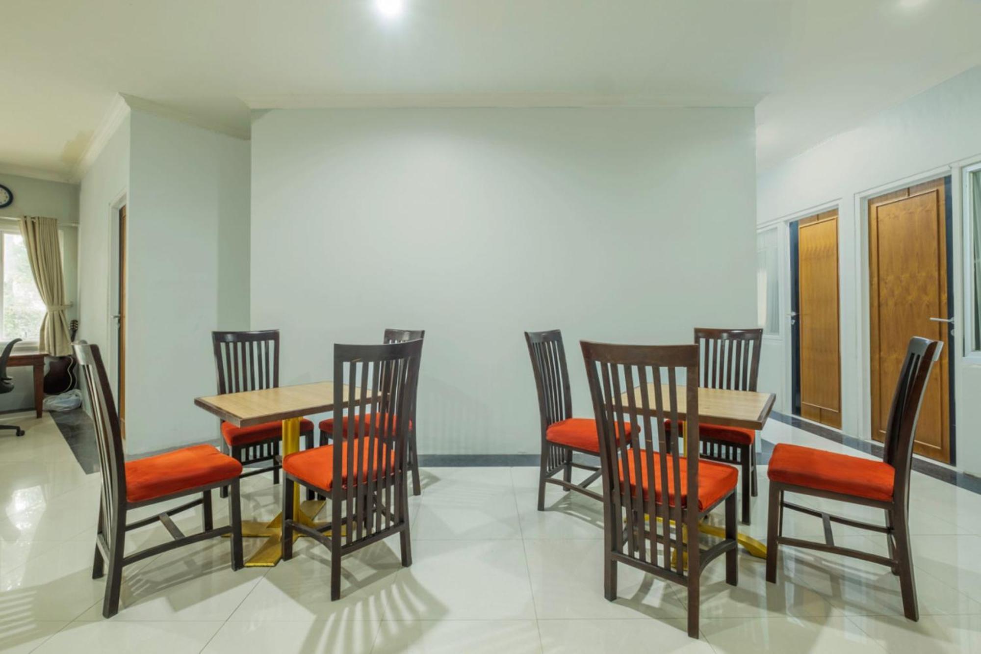 Oyo Living 2195 Al Jazeerah Residence Syariah Бандунг Экстерьер фото